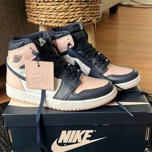 AUTHENTIC Jordan 1 High OG bubble gum / Atmosphere size 7 women